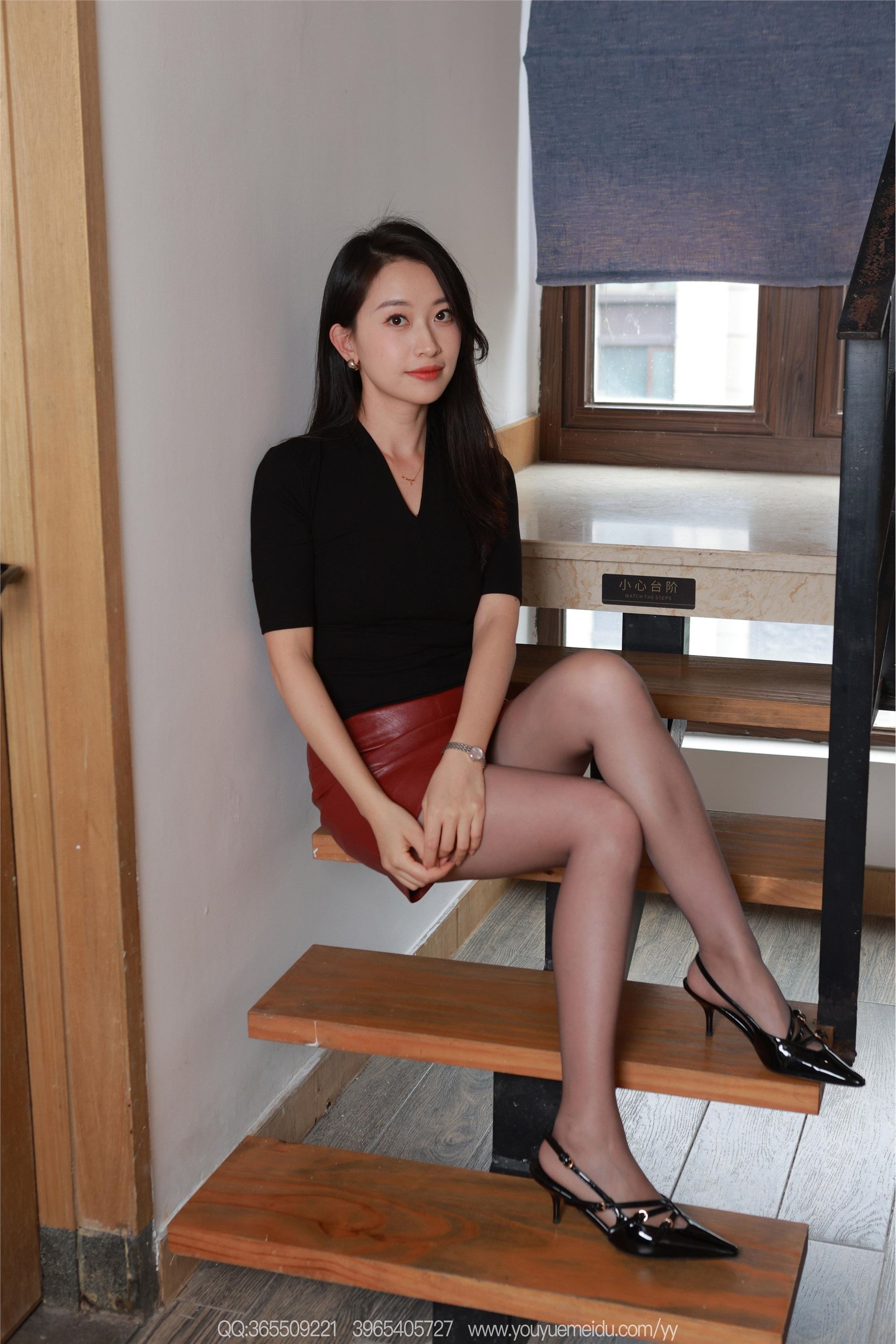 IESS异思趣向  2025.11.12 丝享家 2208 小婕《红色小皮裙》